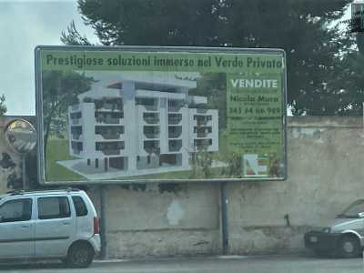 A distanza di tanti anni la villa � ora stata acquisita da una societ� che realizzer� sul giardino di pertinenza di 4mila metri quadri (un tempo occupato da un agrumeto e da alti pini) due nuovi palazzi